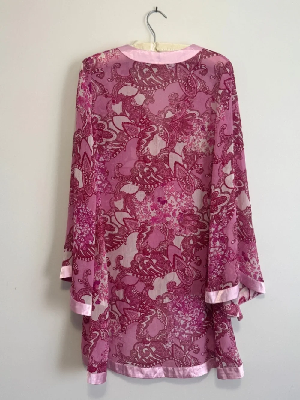 Pink Paisley Robe - Picture 2 of 5